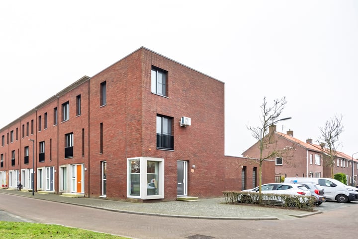 Graaf Engelbrechtstraat 1A in Oosterhout