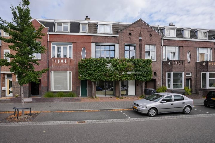 Graaf Huynlaan 8 in Geleen