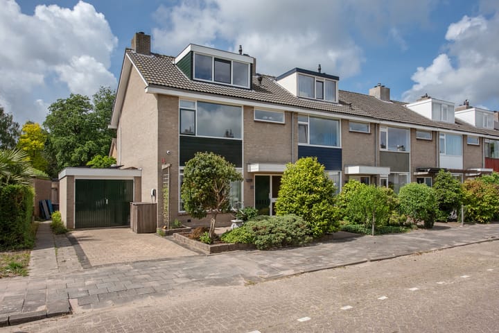 Graaf Lodewijklaan 32 in Leidschendam