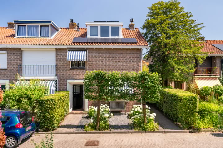 Graaf Lodewijkstraat 9 in Barendrecht photo