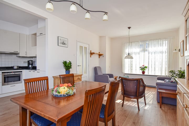 Photo of property Graaf Ottolaan 16, Leidschendam
