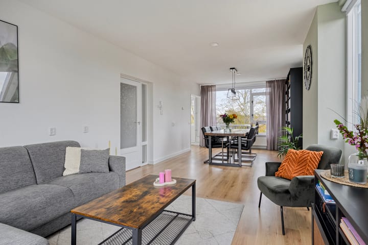 Photo of property Graaf Willemlaan 100, Hendrik-Ido-Ambacht