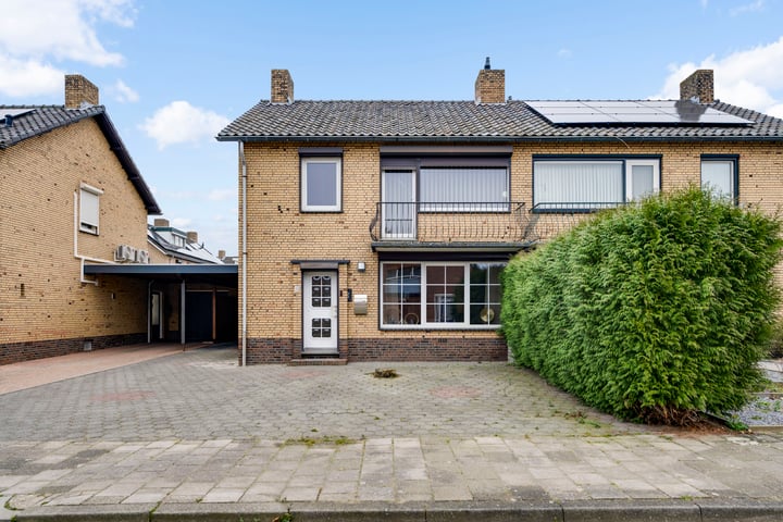 Photo of property Graafschap Kesselstraat 10, Kessel