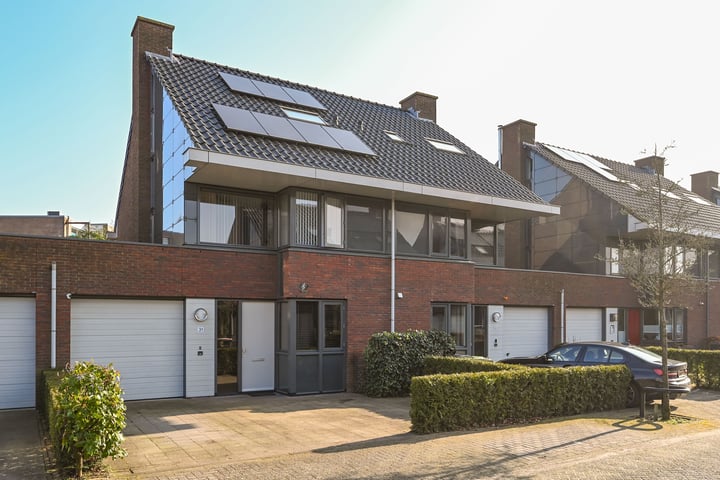 Gravin Gertrude 31 in Huizen