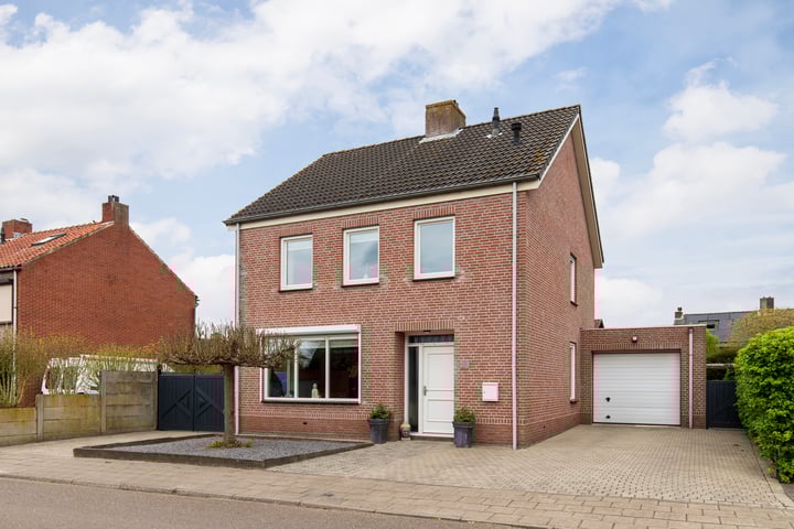 Grensstraat 52 in Putte