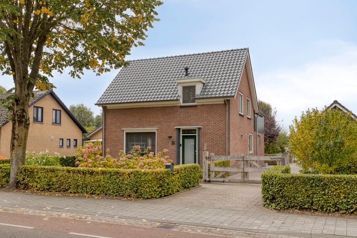 Grensweg 5 in Gastel
