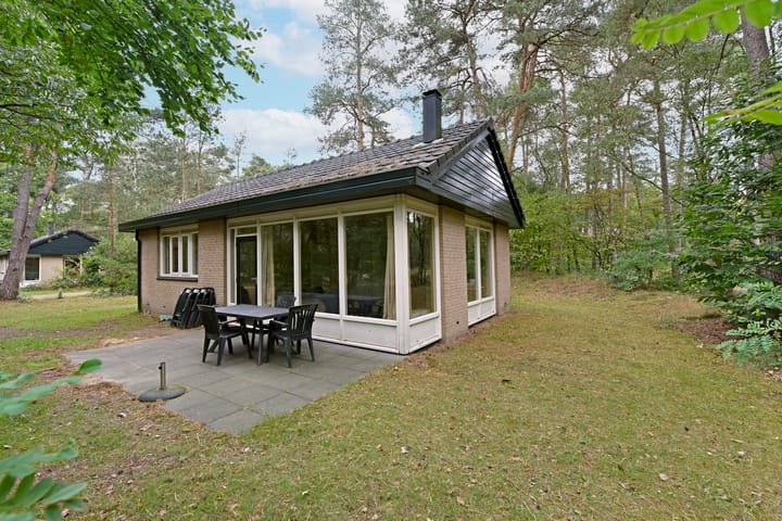 Grevenhout 21-172 in Uddel photo