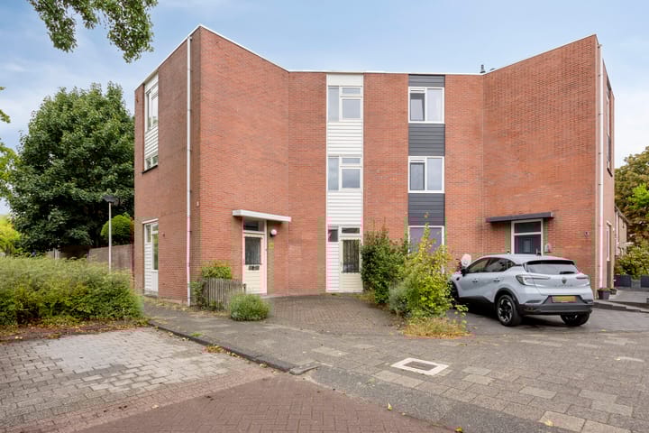 Griendwerker 34 in Spijkenisse foto