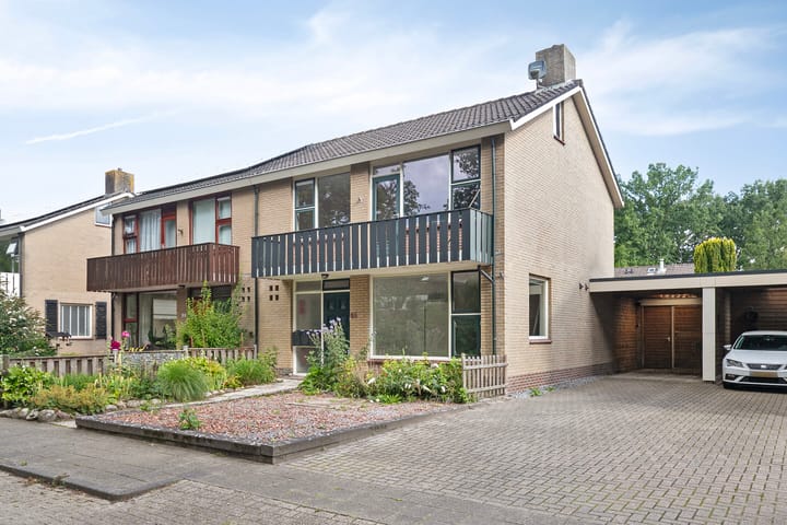 Photo of property Grietmanslaan 86, Oosterwolde