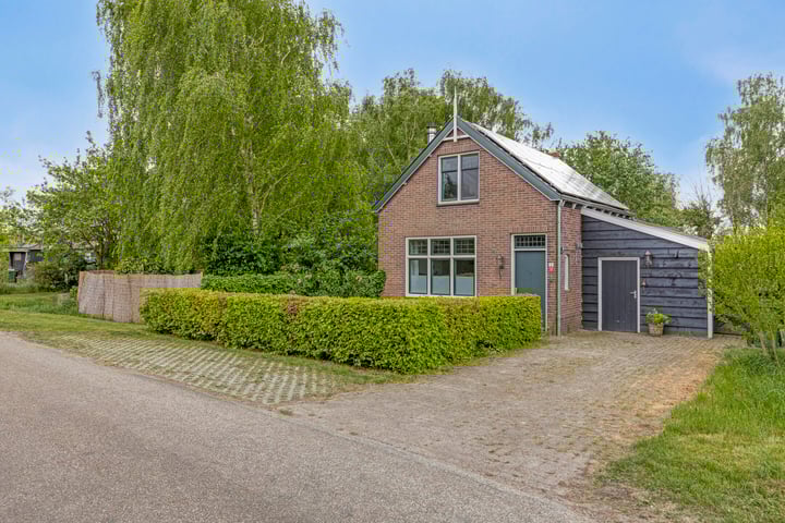 Photo of property Grindweg 1, Ellewoutsdijk