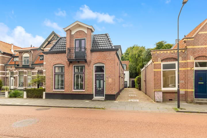 Photo of property Groenelaan 32, Beverwijk