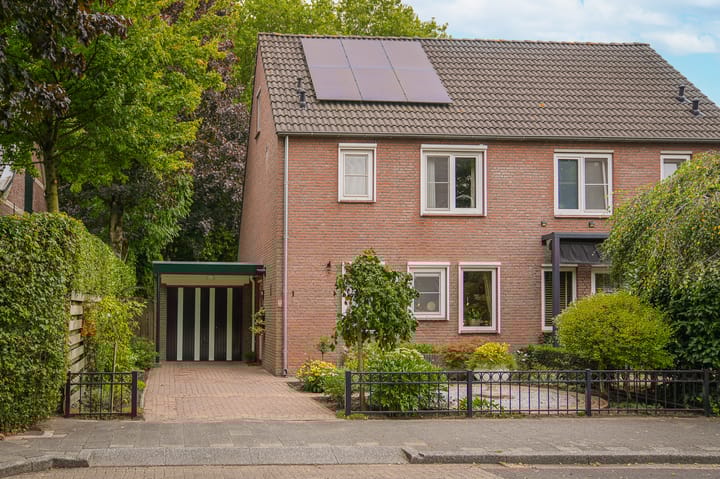Groenendaal 1 in Kesteren
