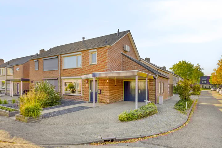 Groenhoeven 33 in Wanroij