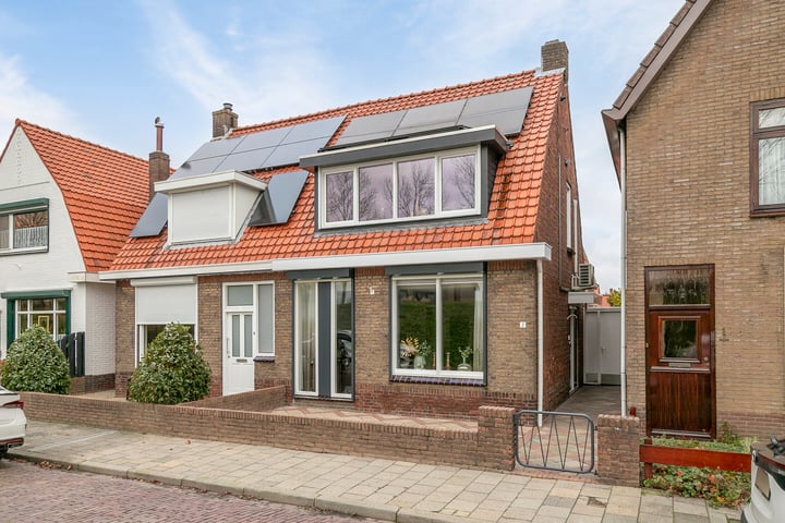 Groeninx van Zoelenstraat 2 in Yerseke