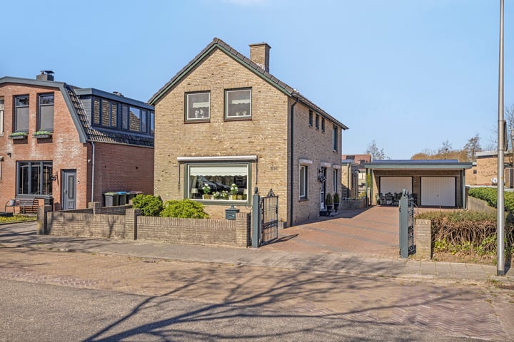 Gronausestraat 991 in Enschede Foto