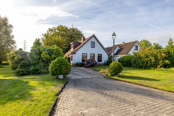Photo of property Groningerweg 64, Peize
