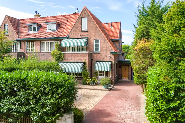 Groot Hoefijzerlaan 17 in Wassenaar