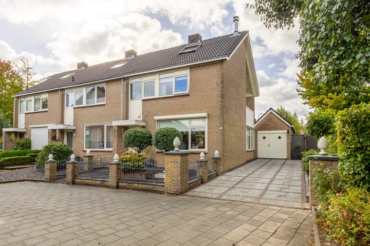 Groot Veldsweer 129 in Hardinxveld-Giessendam