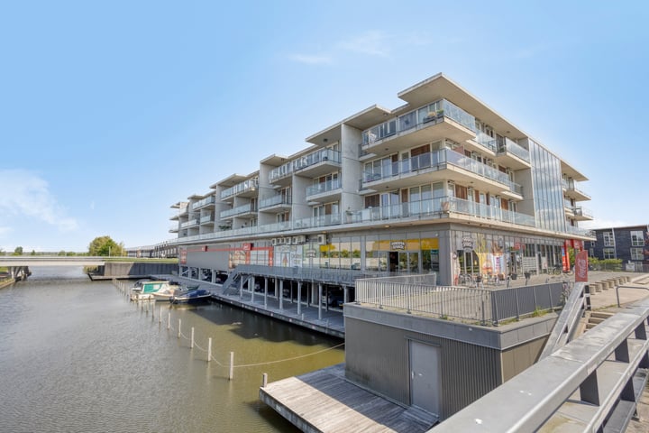 Grootzeil 154 in Almere photo