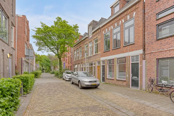 Grote Appelstraat 10 in Groningen photo