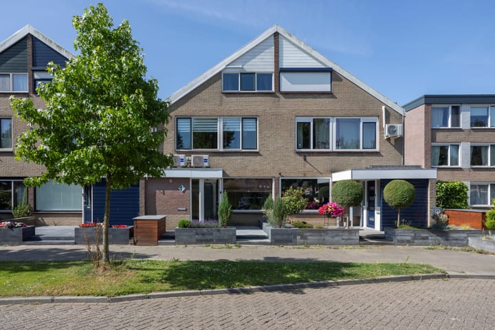 Photo of property Grote Stern 97, Rozenburg
