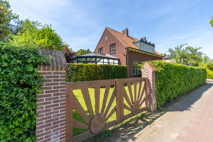 Photo of property Grotestraat 104, Vierlingsbeek