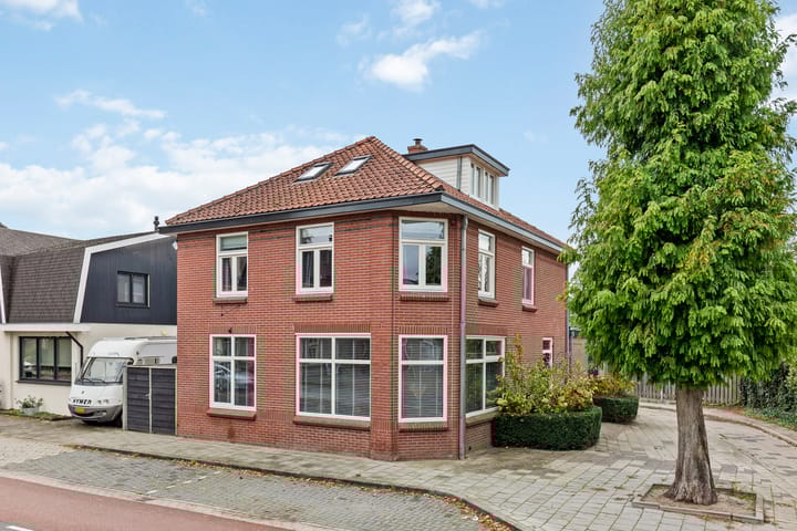 Grotestraat 115 in Borne