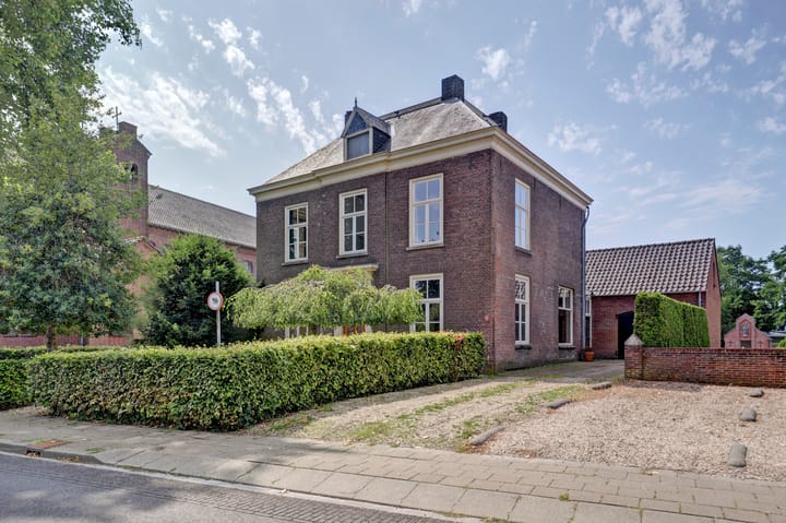 Grotestraat 13 in Deest Foto