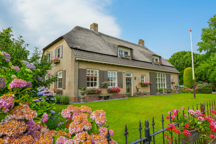 Grotestraat 14 in Heesbeen