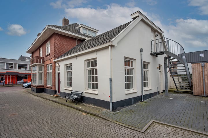 Grotestraat 216c in Borne