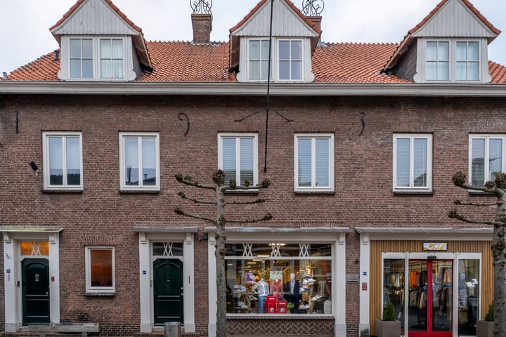 Grotestraat 237a in Waalwijk