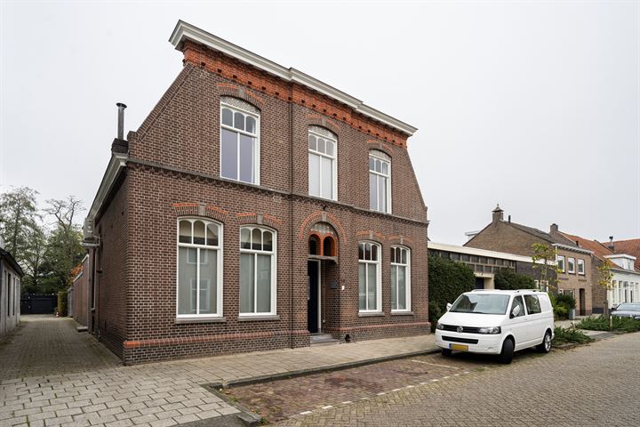 Grotestraat 43 in Waalwijk