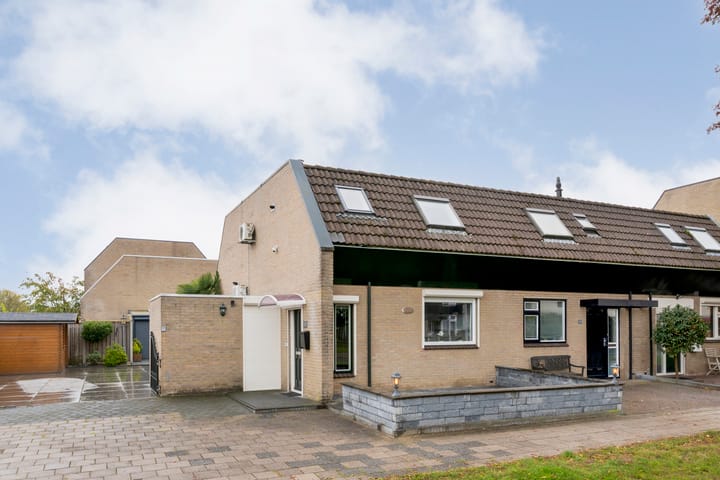 Grovestins 105 in Almelo