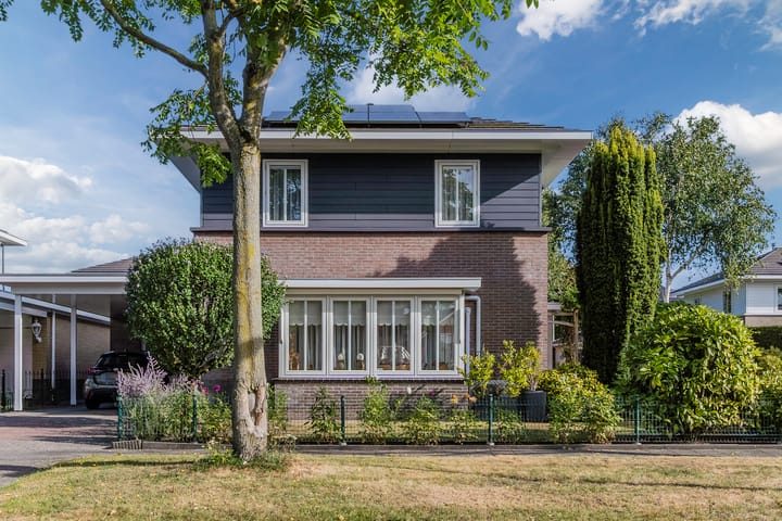 Photo of property Gruythuysenlaan 13, Hoogeveen