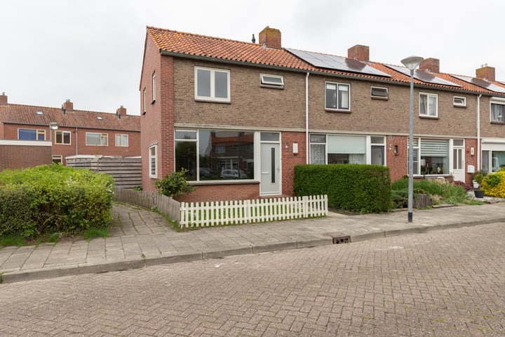 Guido Gezellestraat 22 in Winschoten