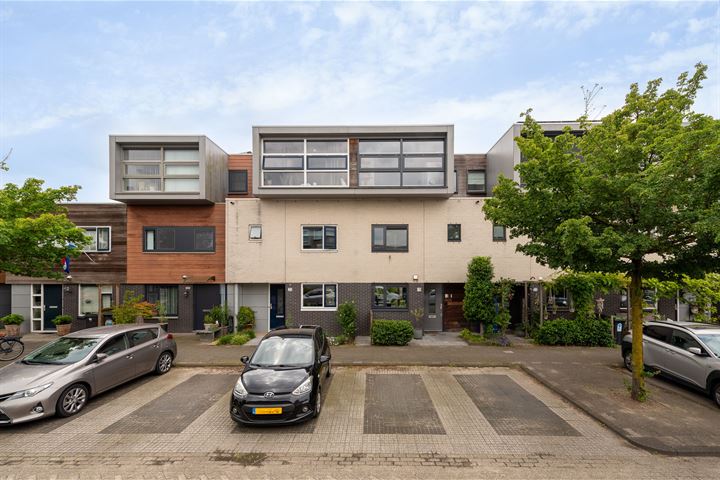 Photo of property Guldendreef 27, Woerden