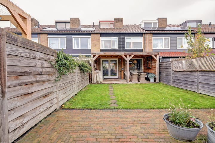 Photo of property Guldenweg 69, Hendrik-Ido-Ambacht