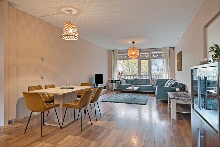 H. Cleyndertweg 315 in Amsterdam photo