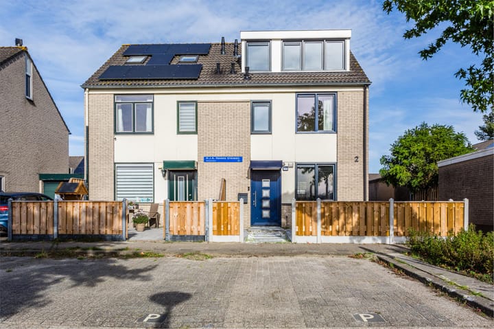 H.J.A. Hovens Grevestraat 2 in Almere