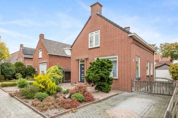 H.J. Topstraat 25 in Veendam
