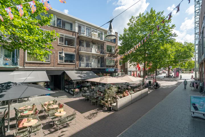 H.J. van Heekplein 37 in Enschede