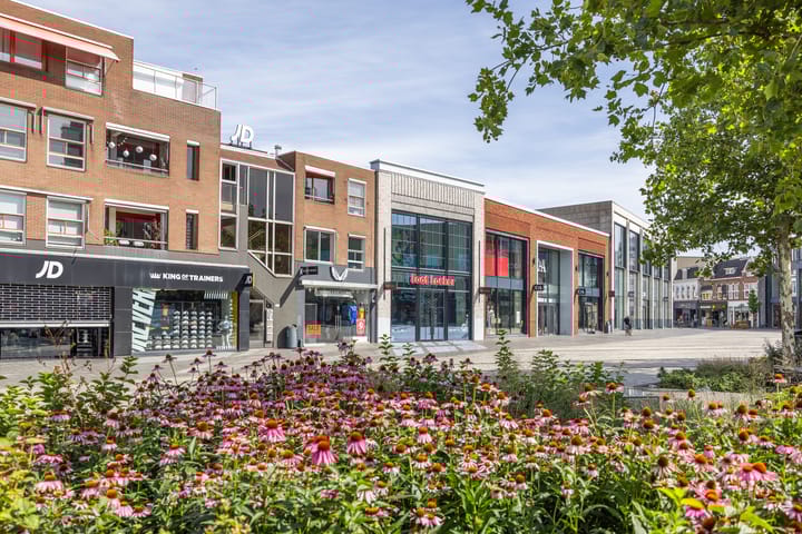 H.J. van Heekplein 53C in Enschede photo