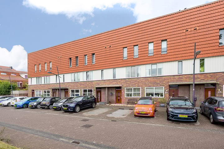 H.P. Berlagestraat 51 in Assendelft