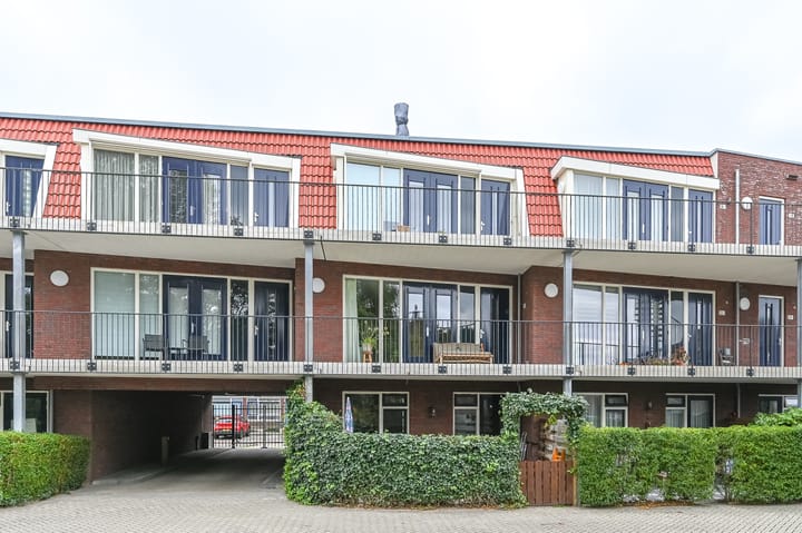H. Reptonstraat 34A in Velserbroek