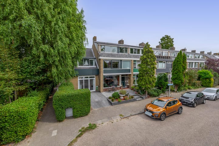 H Roland Holststraat 11 in Capelle aan den IJssel Foto