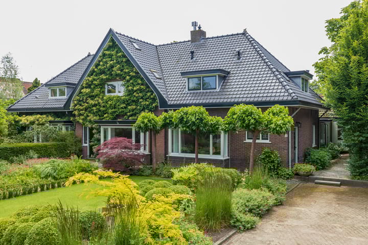 Haarlemmerstraatweg 8 in Oegstgeest