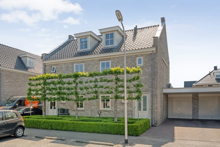 Photo of property Hagelstege 13, Den Ham