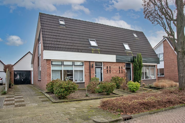 Hagslagen 93 in Rijssen