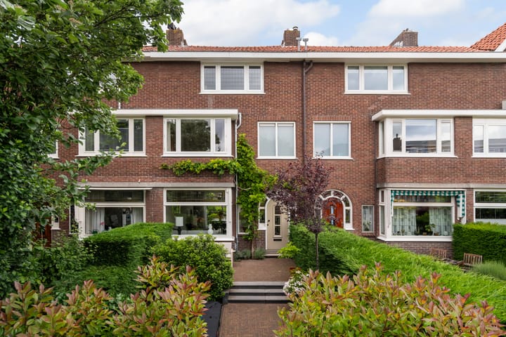 Halmaheiraplein 2 in Dordrecht