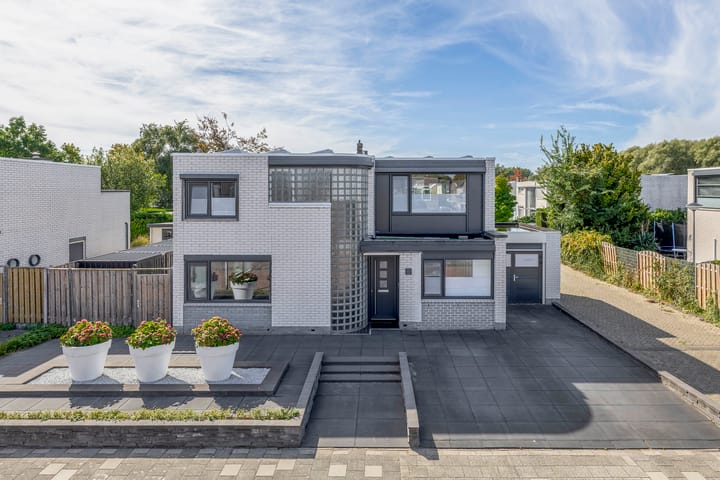 Foto van woning Hannie Schaftstraat 23, Spijkenisse